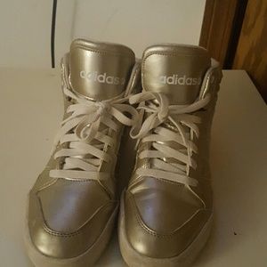 Adidas shoe size 9 very pretty golden color
